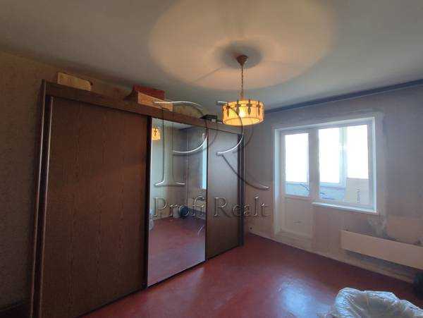 Продаж 3-кімнатної квартири 73 м², Каштанова вул., 8