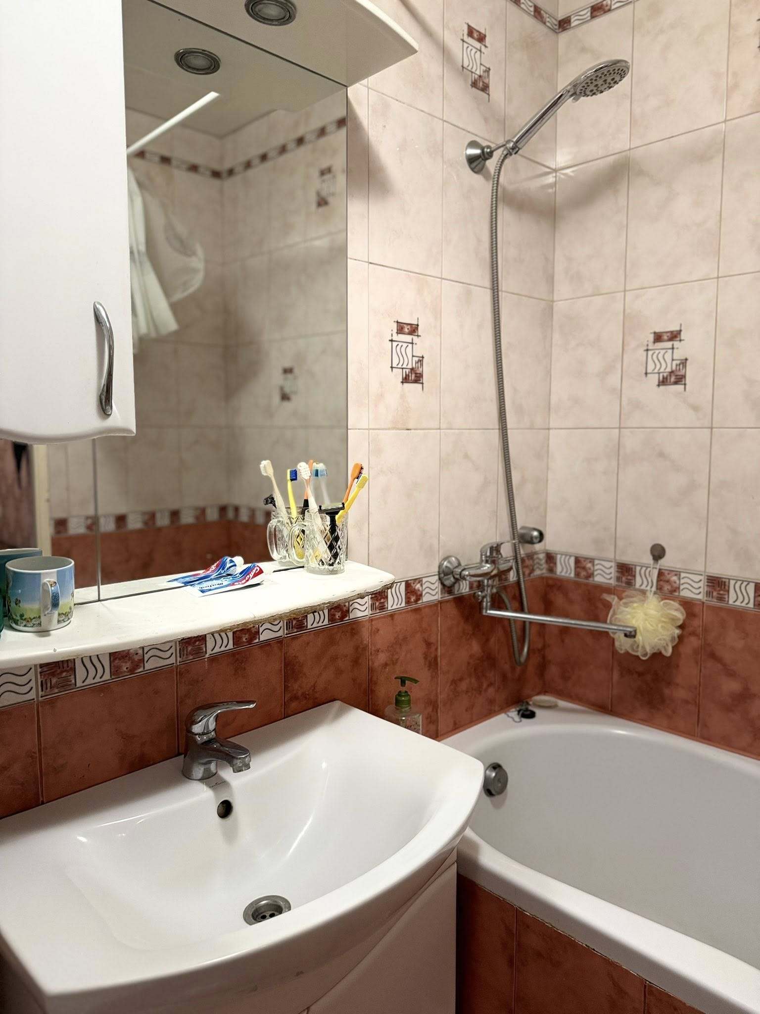 Продажа 3-комнатной квартиры 73 м², Метростроевская ул., 4