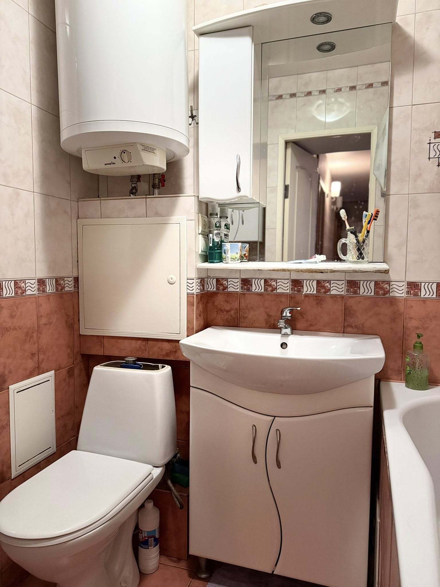 Продажа 3-комнатной квартиры 73 м², Метростроевская ул., 4