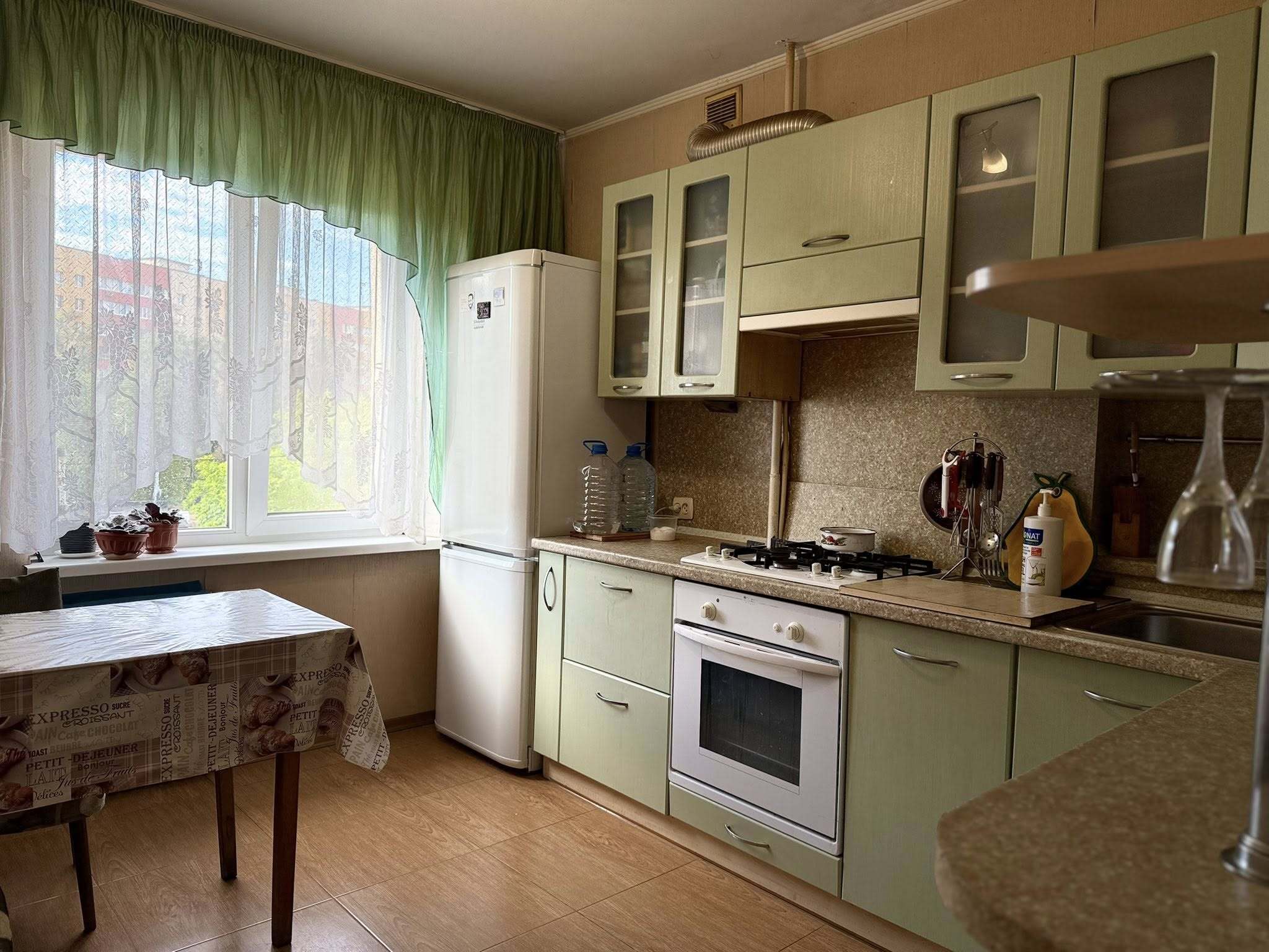 Продажа 3-комнатной квартиры 73 м², Метростроевская ул., 4