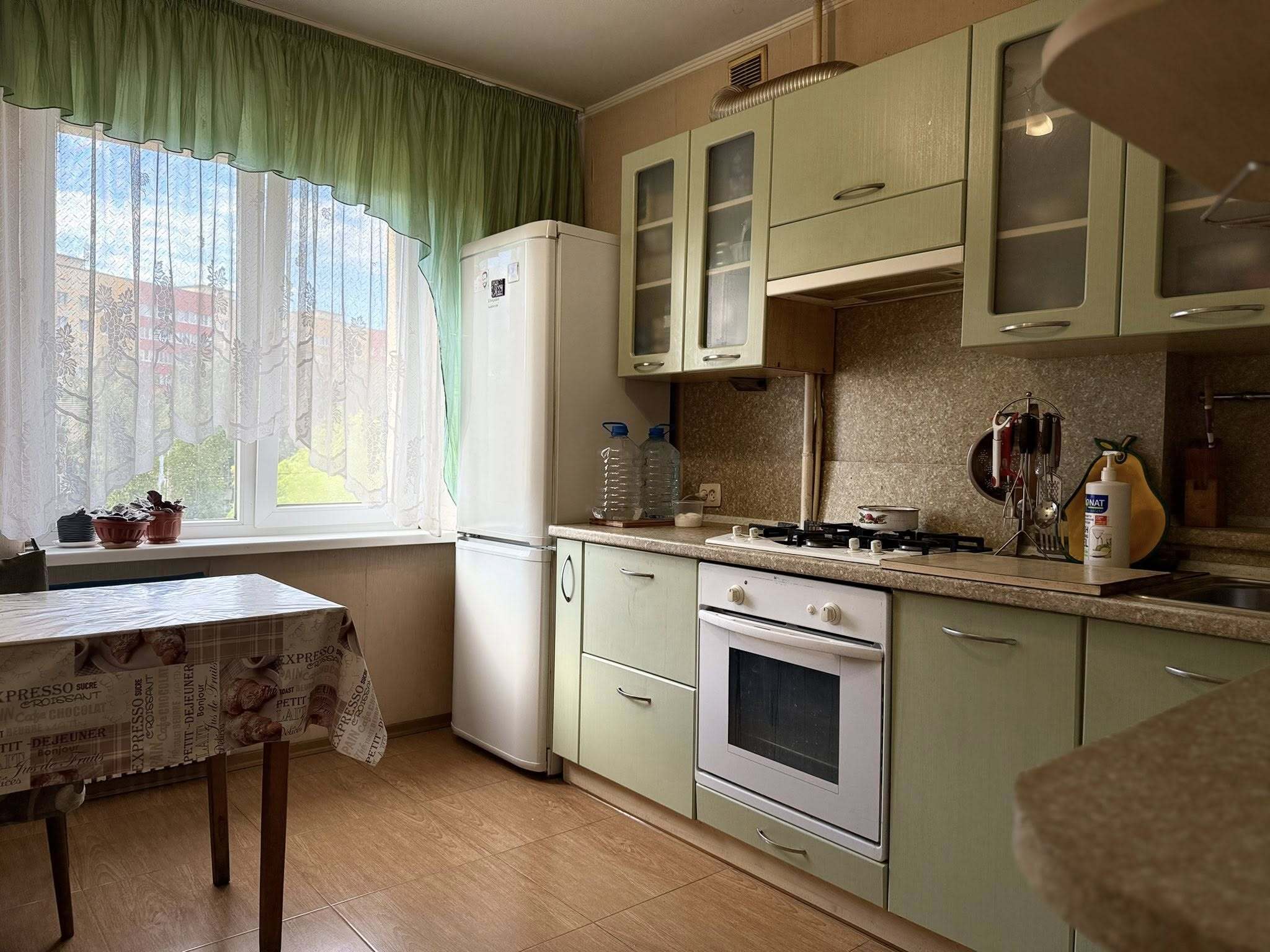 Продажа 3-комнатной квартиры 73 м², Метростроевская ул., 4