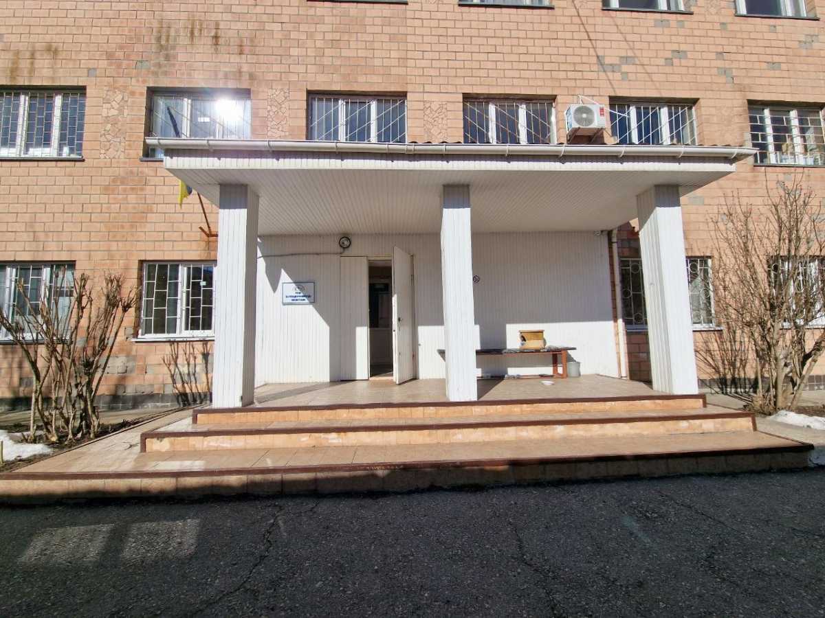 Продаж приміщення вільного призначення 962 м², Молодіжна вул., 25