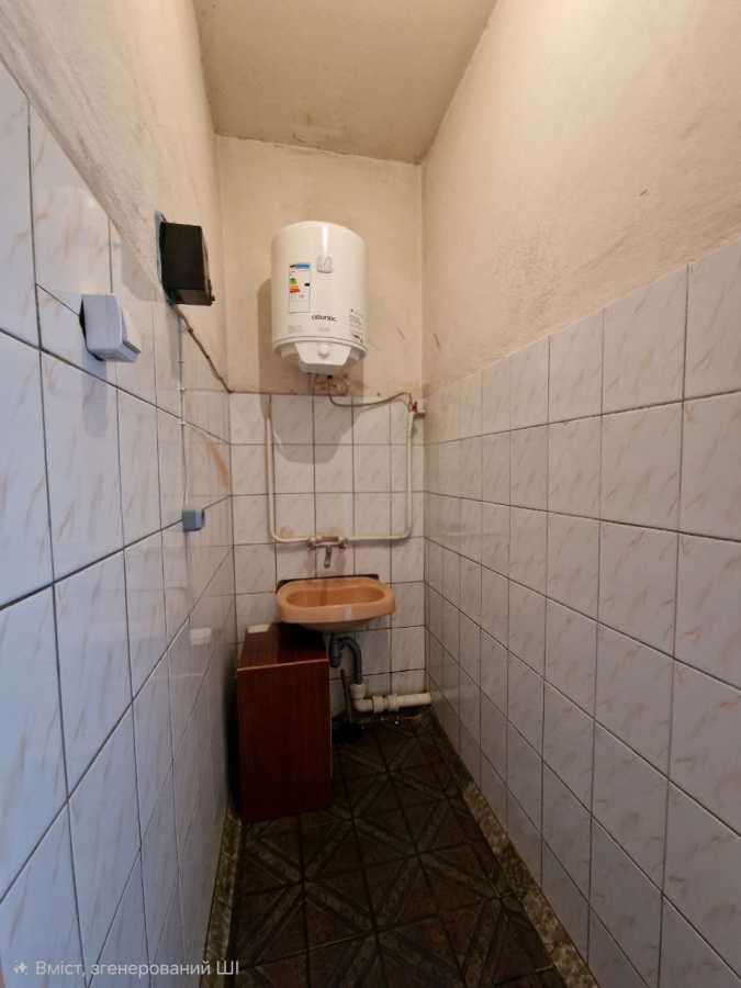 Продаж приміщення вільного призначення 962 м², Молодіжна вул., 25