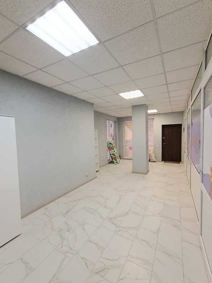 Продаж офісу 57 м², Євгена Харченко вул., 47