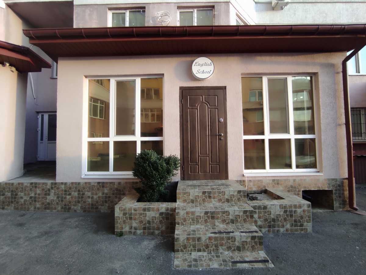 Продаж офісу 57 м², Євгена Харченко вул., 47