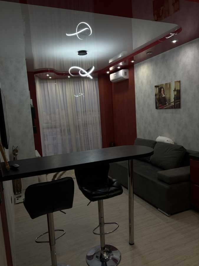 Оренда 1-кімнатної квартири 51 м², Михайла Донця вул., Драгоманова, 2