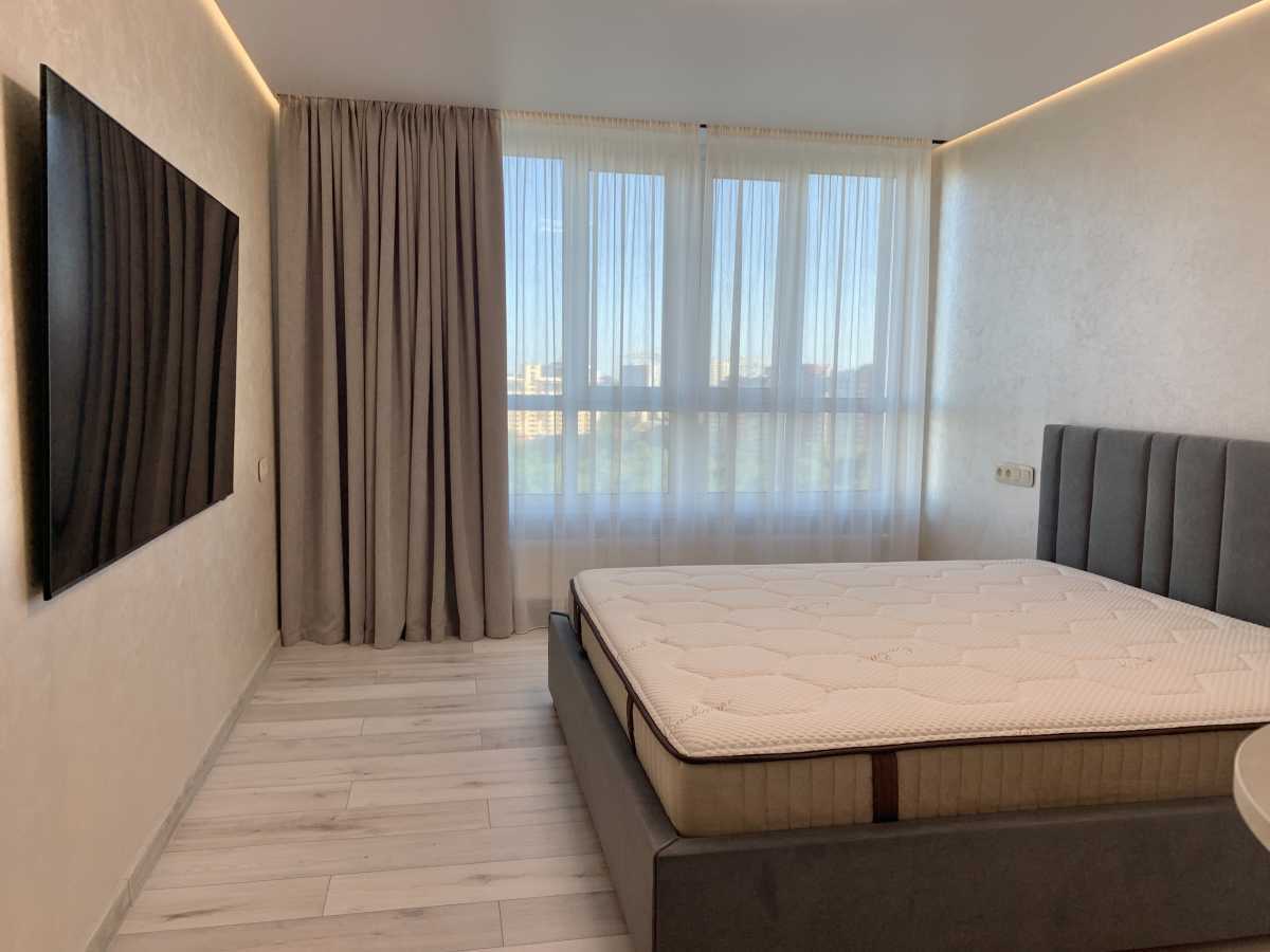 Аренда 2-комнатной квартиры 80 м², Михаила Максимовича ул., 32Б