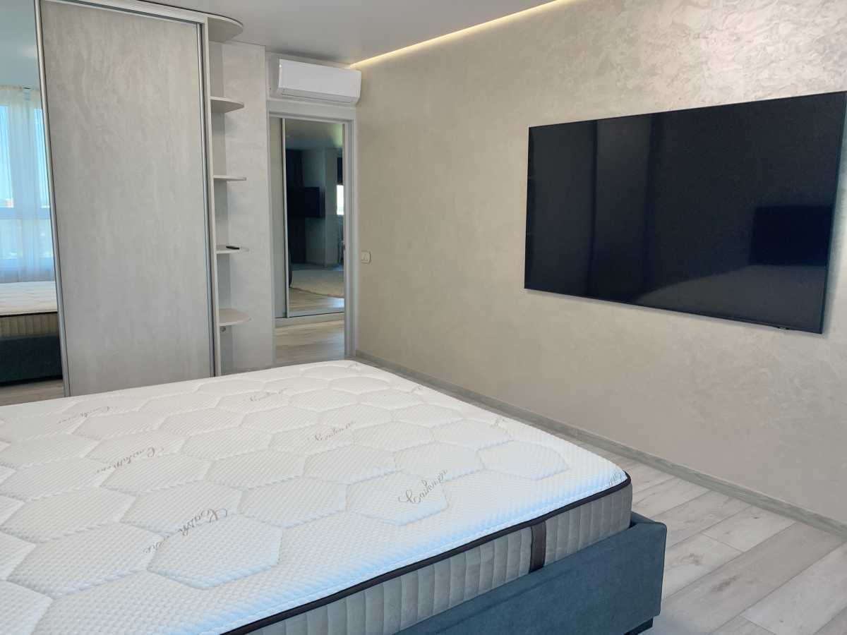 Аренда 2-комнатной квартиры 80 м², Михаила Максимовича ул., 32Б