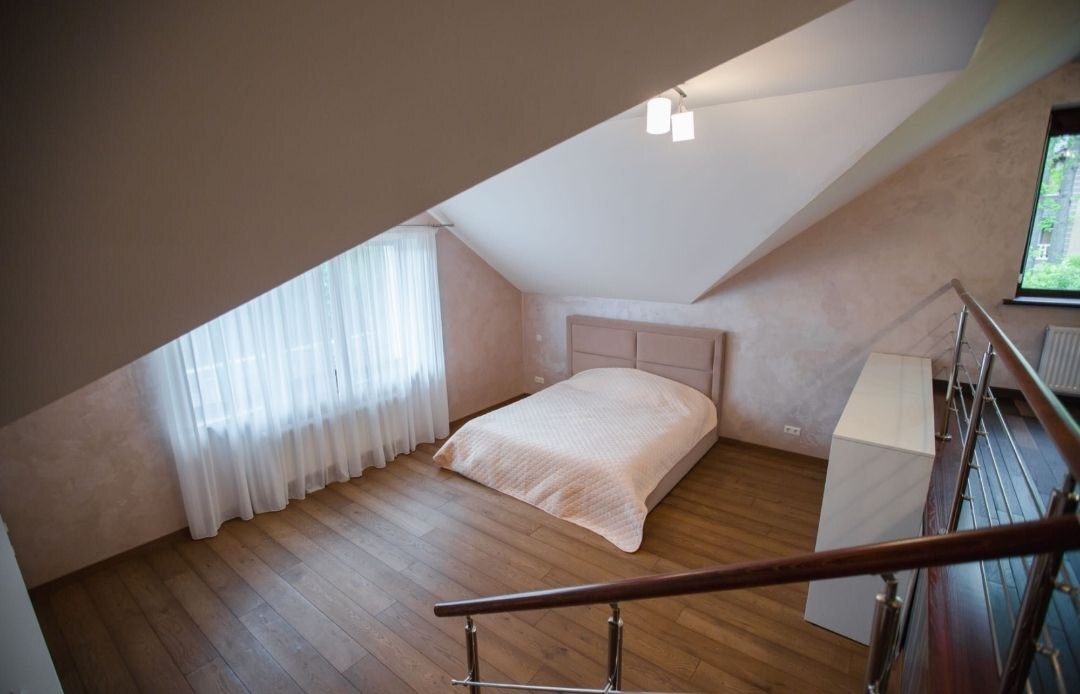 Дом посуточно 350 м², Тулузы ул., 14