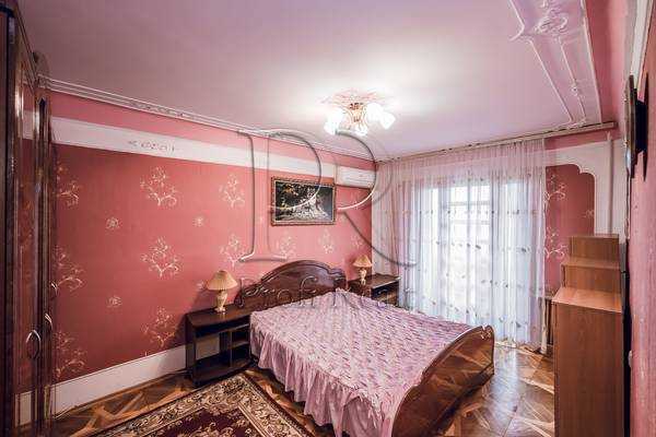 Продажа 3-комнатной квартиры 77 м², Николая Ушакова ул., 12