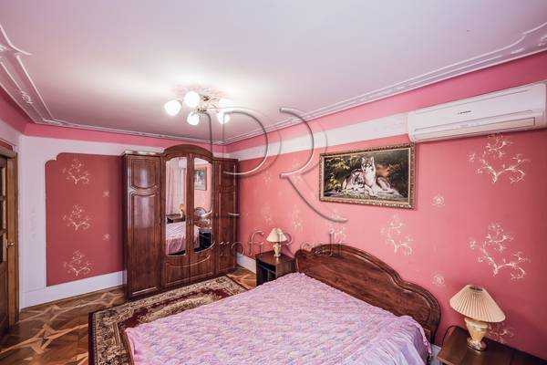Продажа 3-комнатной квартиры 77 м², Николая Ушакова ул., 12