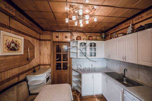 Продажа 3-комнатной квартиры 77 м², Николая Ушакова ул., 12