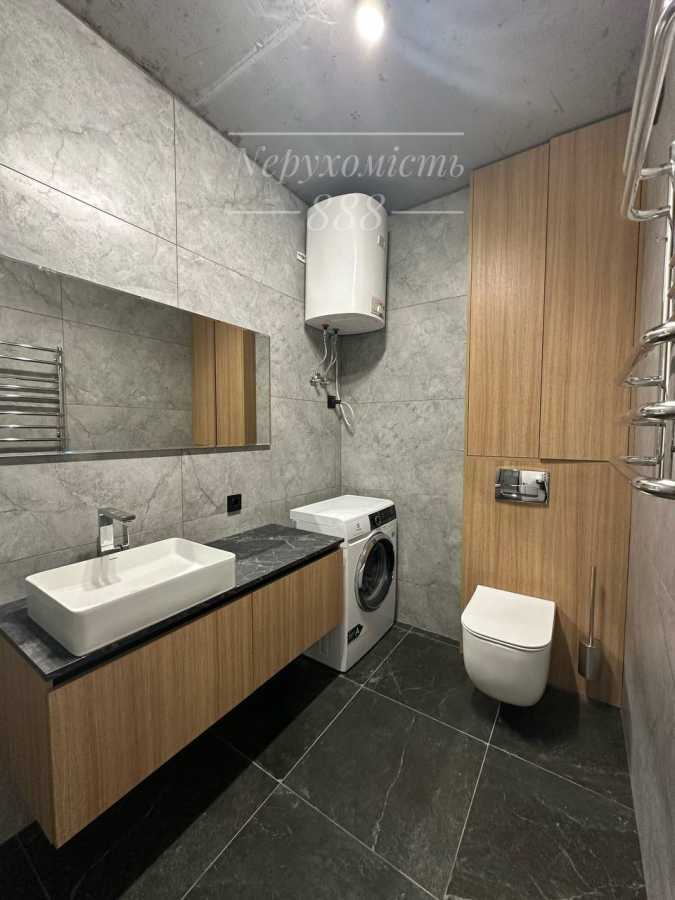 Продажа 1-комнатной квартиры 46 м², Глубочицкая ул., 13/7