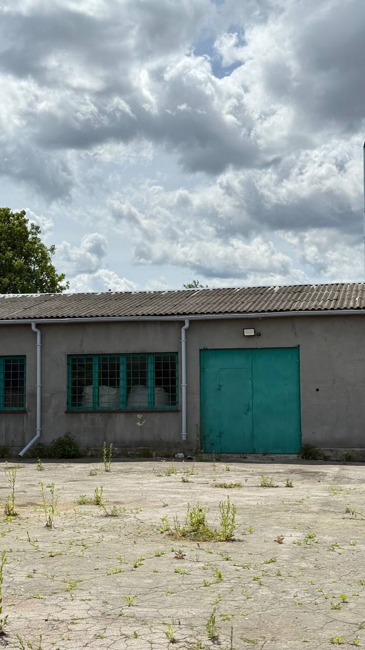 Продаж приміщення вільного призначення 888 м²