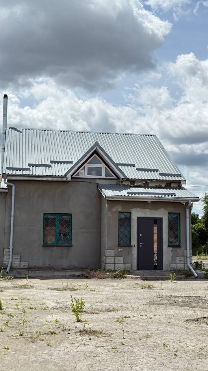 Продаж приміщення вільного призначення 888 м²