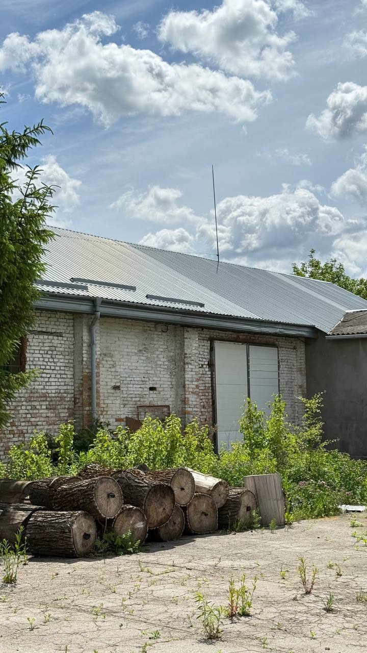 Продаж приміщення вільного призначення 888 м²