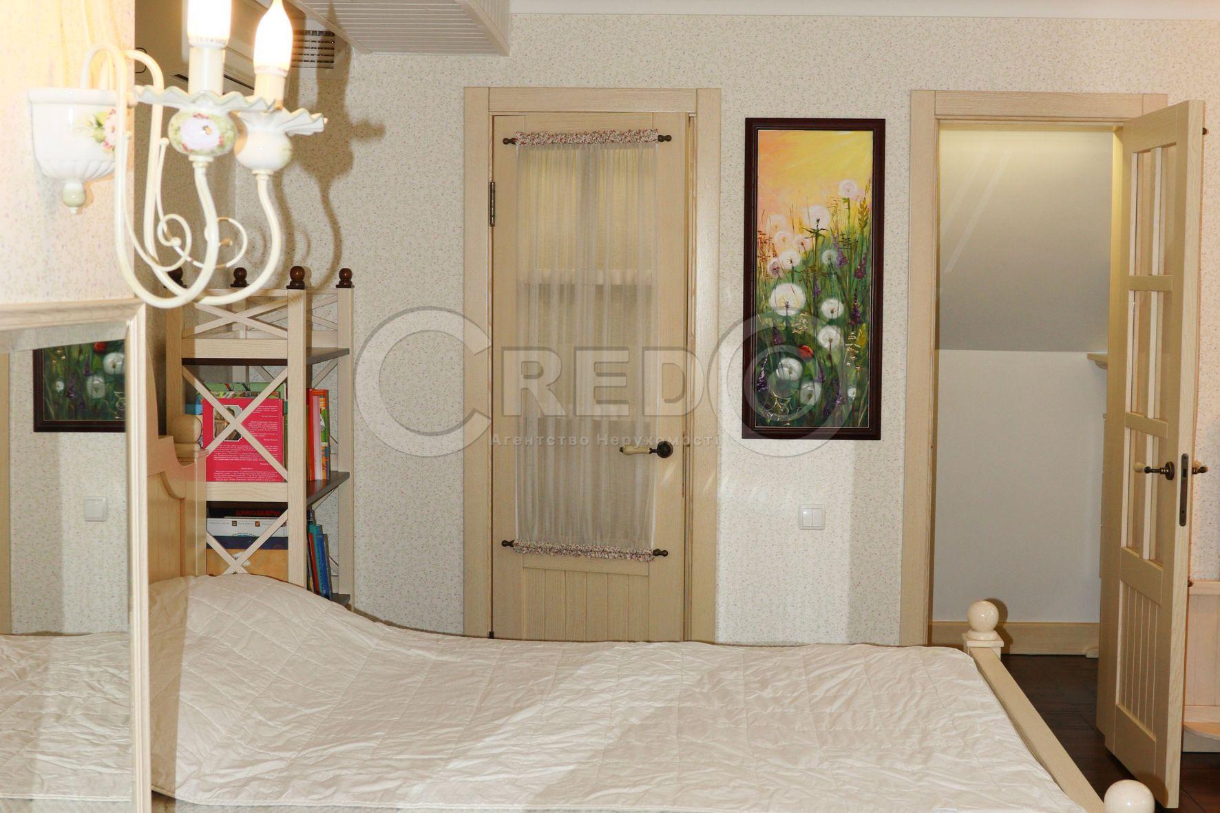 Продаж 5-кімнатної квартири 195 м², Степана Тильги вул.