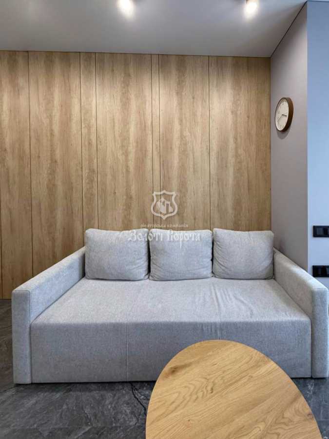 Продажа 1-комнатной квартиры 41 м², Метрологическая ул., 107