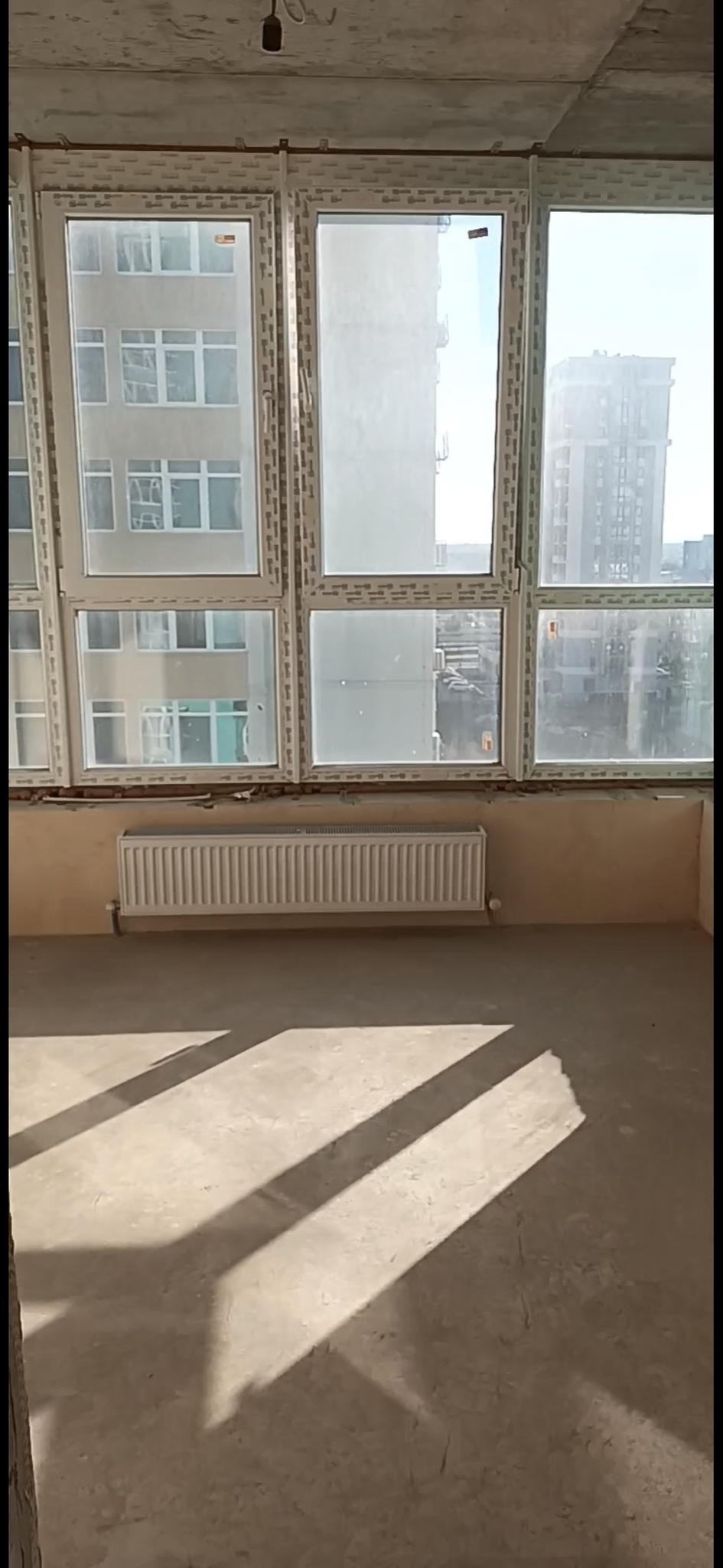 Продаж 3-кімнатної квартири 70.2 м², ЖК Акварель-2, Секції 1-2