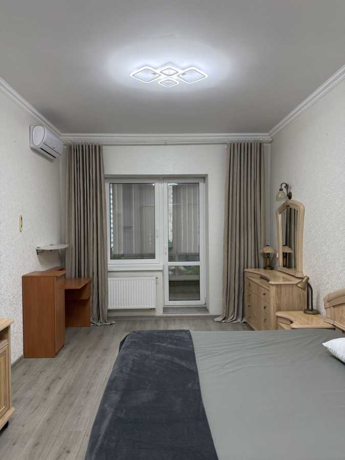 Аренда 1-комнатной квартиры 48.3 м², Академика Ефремова ул., 8а