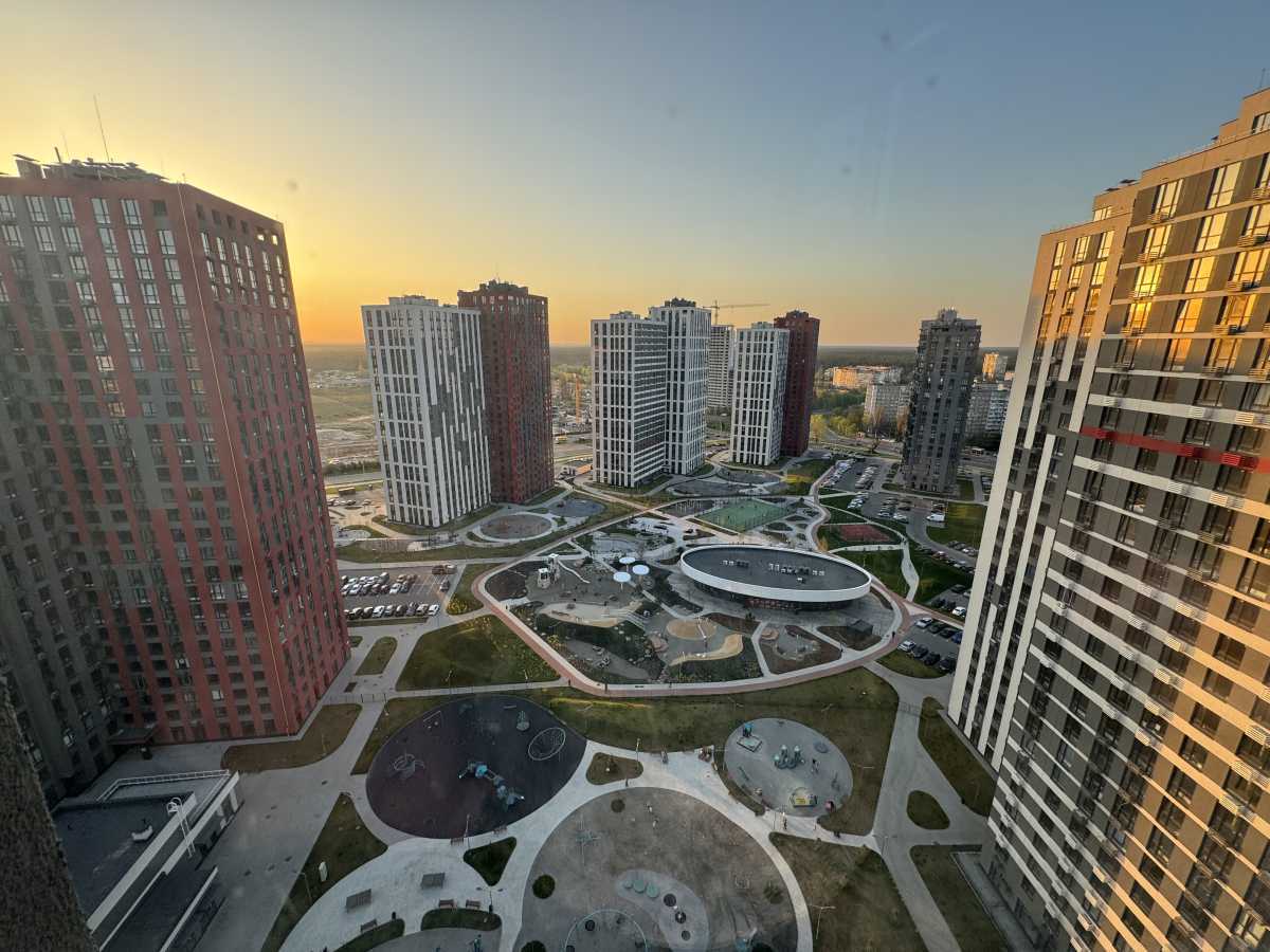 Продажа 3-комнатной квартиры 69 м², Александра Олеся ул., 8/17