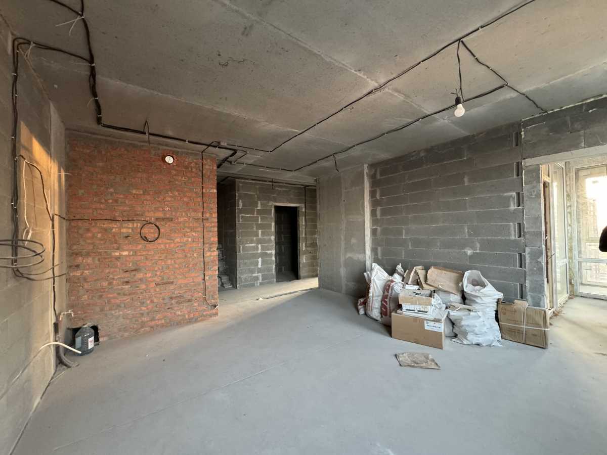 Продажа 3-комнатной квартиры 69 м², Александра Олеся ул., 8/17