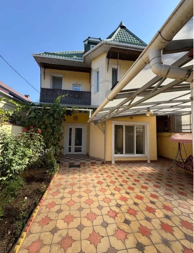 Оренда будинку 141 м², Толбухина вул.