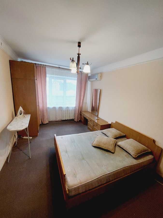 Продажа 2-комнатной квартиры 45 м², Кирилловская ул., 146