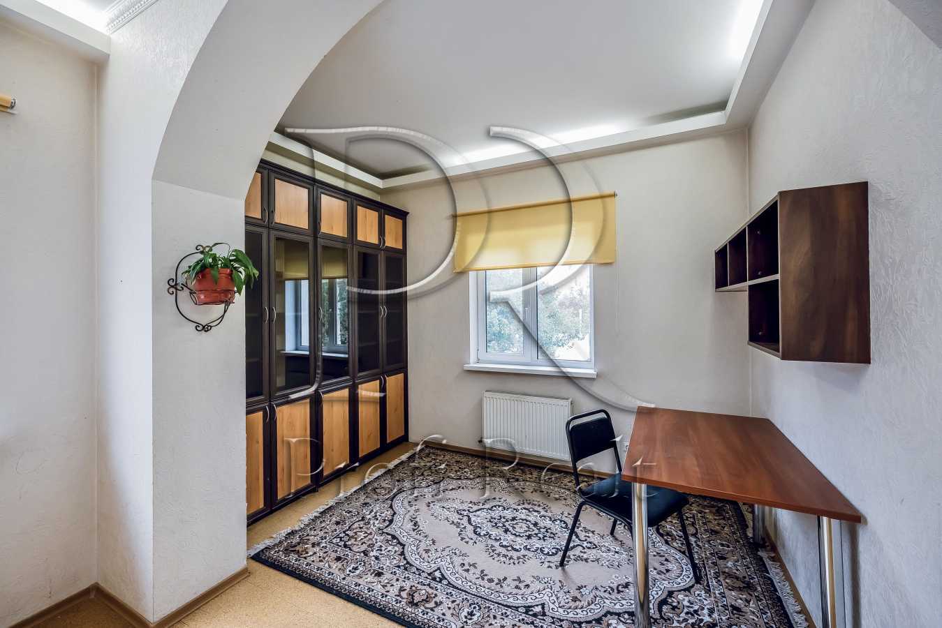 Продажа дома 568 м², Нечуя-Левицкого ул.