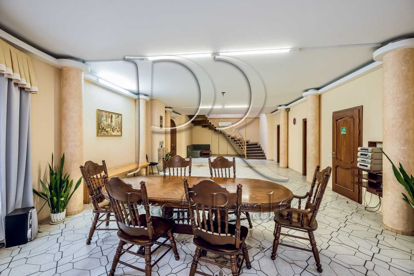 Продажа дома 568 м², Нечуя-Левицкого ул.