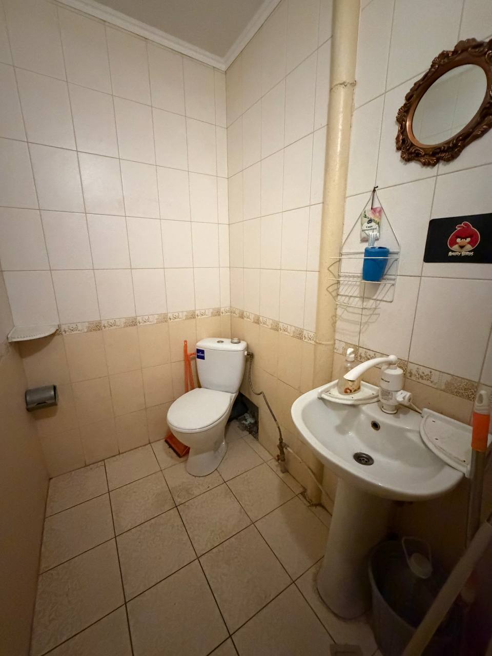 Продаж комерції 56 м², Петра Калнишевського вул., 5