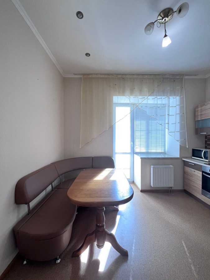 Аренда 1-комнатной квартиры 44 м², Комбинатная ул., 25