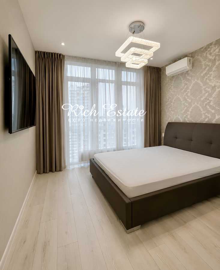 Оренда 1-кімнатної квартири 50 м², Кахи Бендукідзе вул., 2