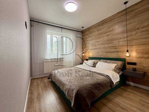 Продаж 1-кімнатної квартири 32 м², Чорнобильська вул., 18