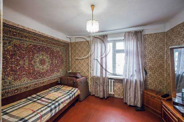 Продаж 3-кімнатної квартири 68 м², Хорольська вул., 10