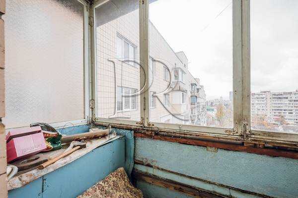 Продаж 3-кімнатної квартири 68 м², Хорольська вул., 10