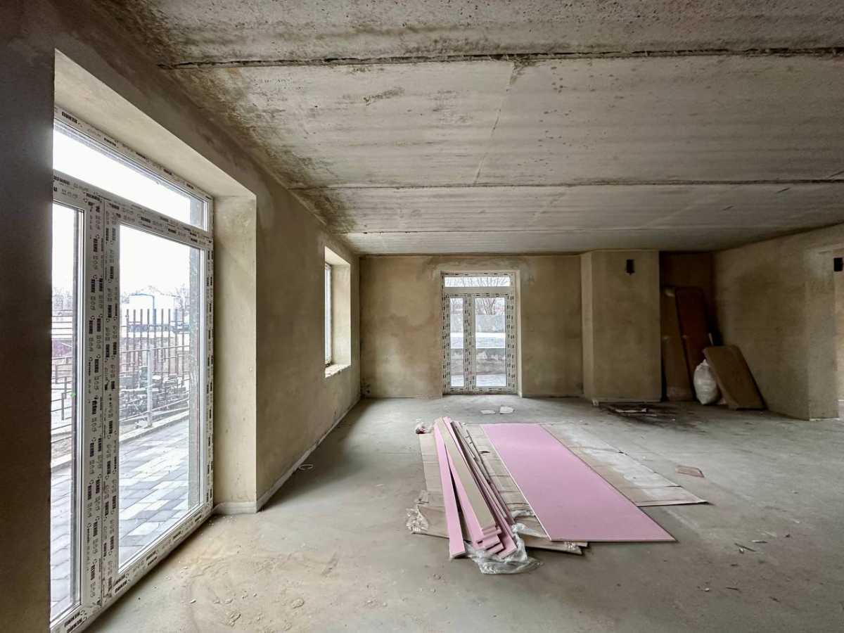 Продаж приміщення вільного призначення 165 м², Святопетрівська