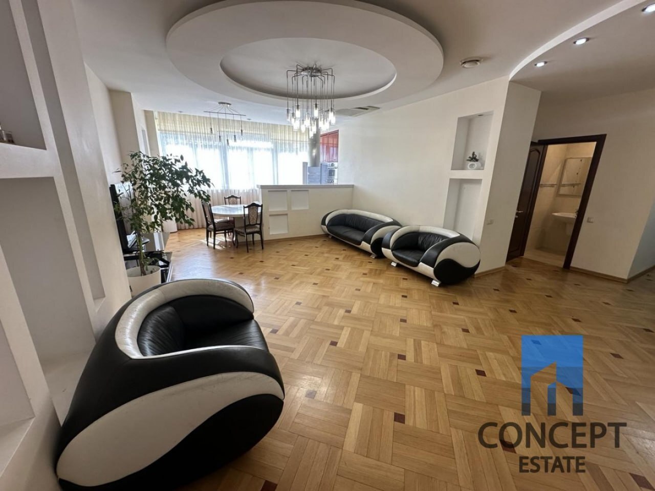 Аренда 4-комнатной квартиры 129 м², Василия Жуковского ул.