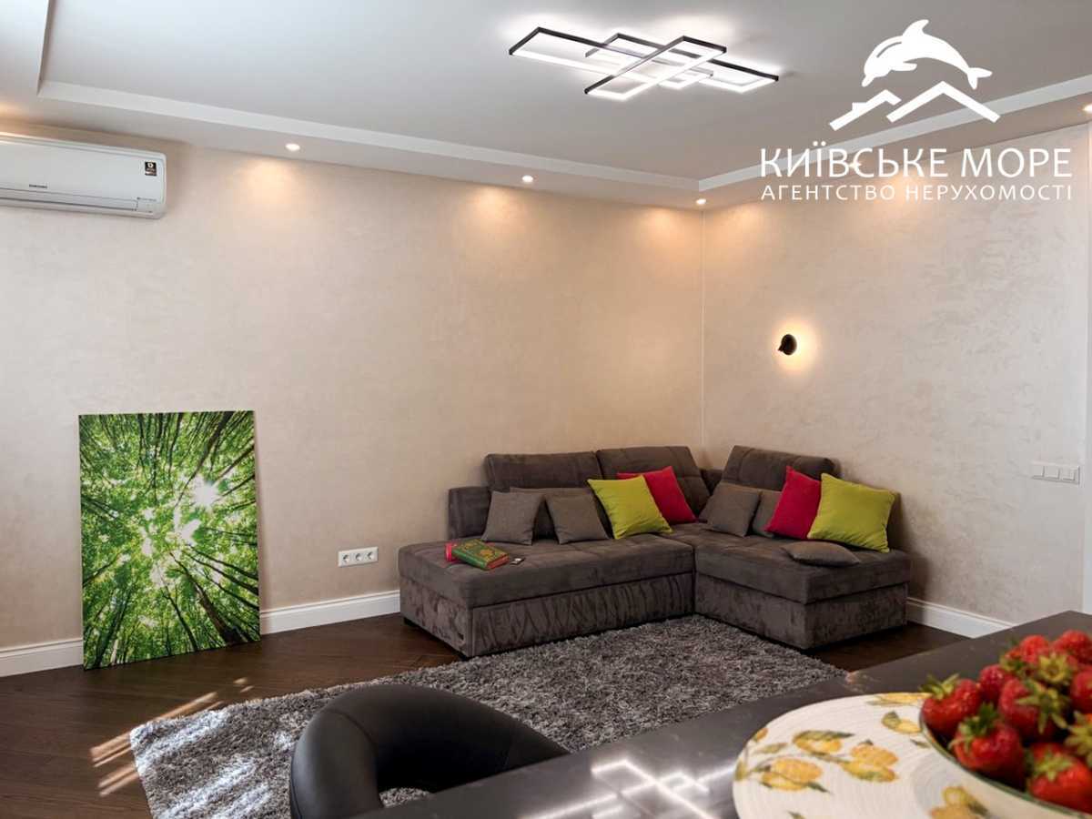 Продажа 3-комнатной квартиры 92 м², Воскресенская ул., 16Б