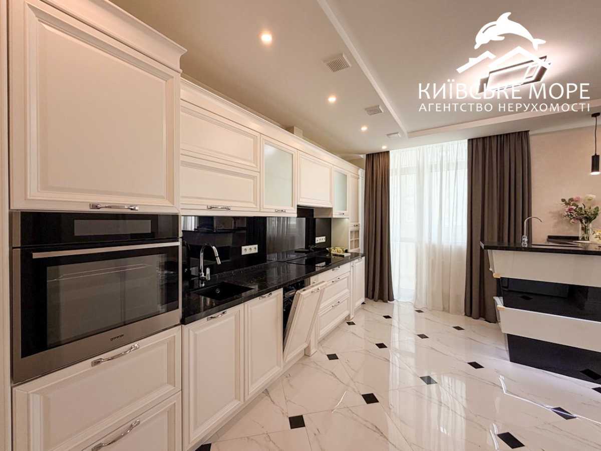 Продажа 3-комнатной квартиры 92 м², Воскресенская ул., 16Б
