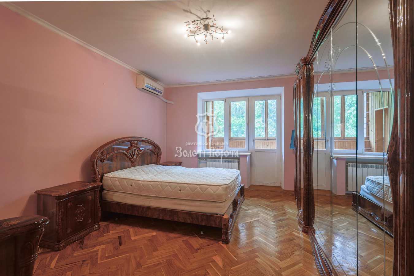 Продажа 3-комнатной квартиры 98.4 м², Олеся Гончара ул., 62