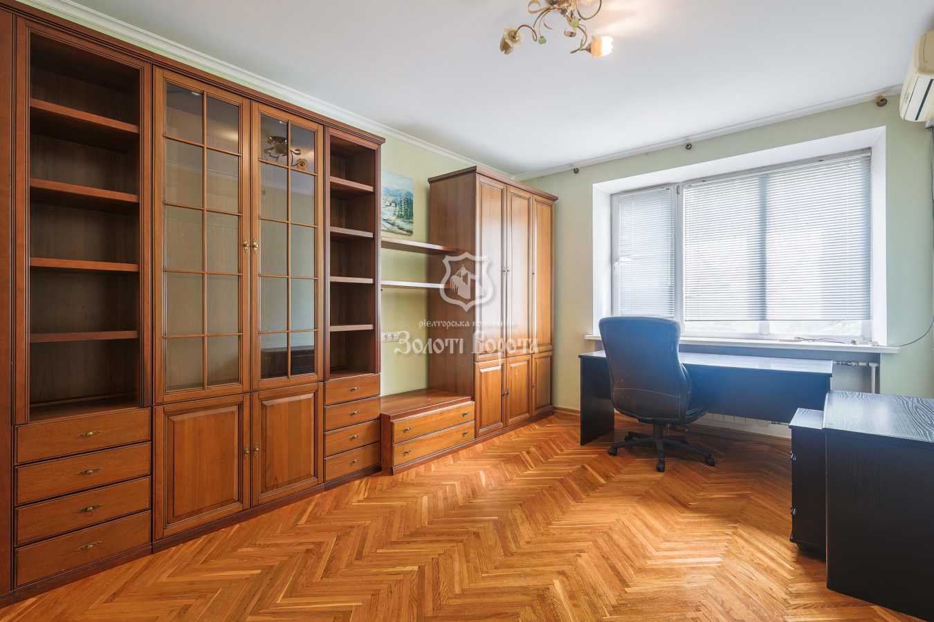 Продажа 3-комнатной квартиры 98.4 м², Олеся Гончара ул., 62