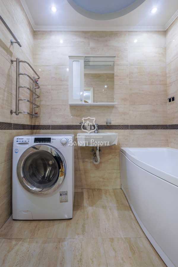 Продажа 3-комнатной квартиры 98.4 м², Олеся Гончара ул., 62