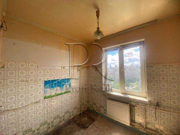 Продаж 2-кімнатної квартири 48 м², Прирічна вул., 5