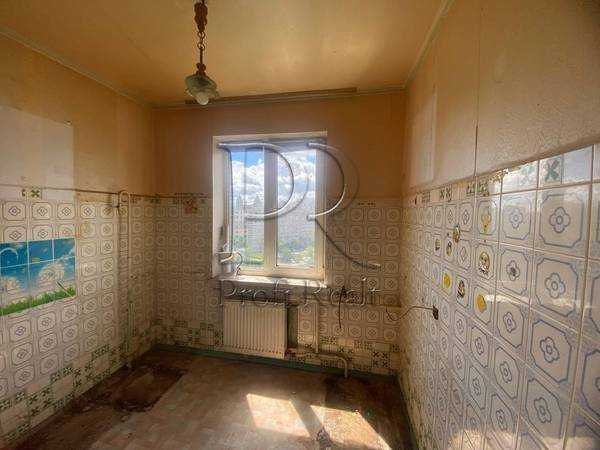 Продаж 2-кімнатної квартири 48 м², Прирічна вул., 5