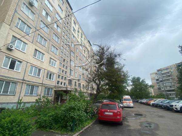 Продаж 2-кімнатної квартири 48 м², Прирічна вул., 5