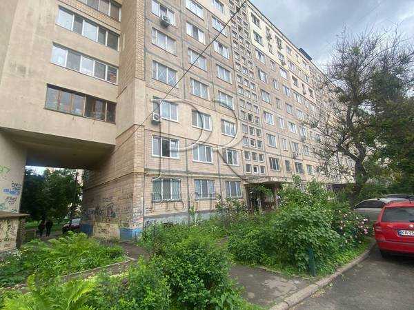 Продаж 2-кімнатної квартири 48 м², Прирічна вул., 5