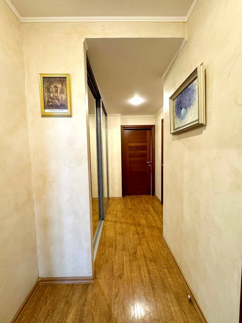 Оренда 3-кімнатної квартири 98 м², Мандриківська вул.