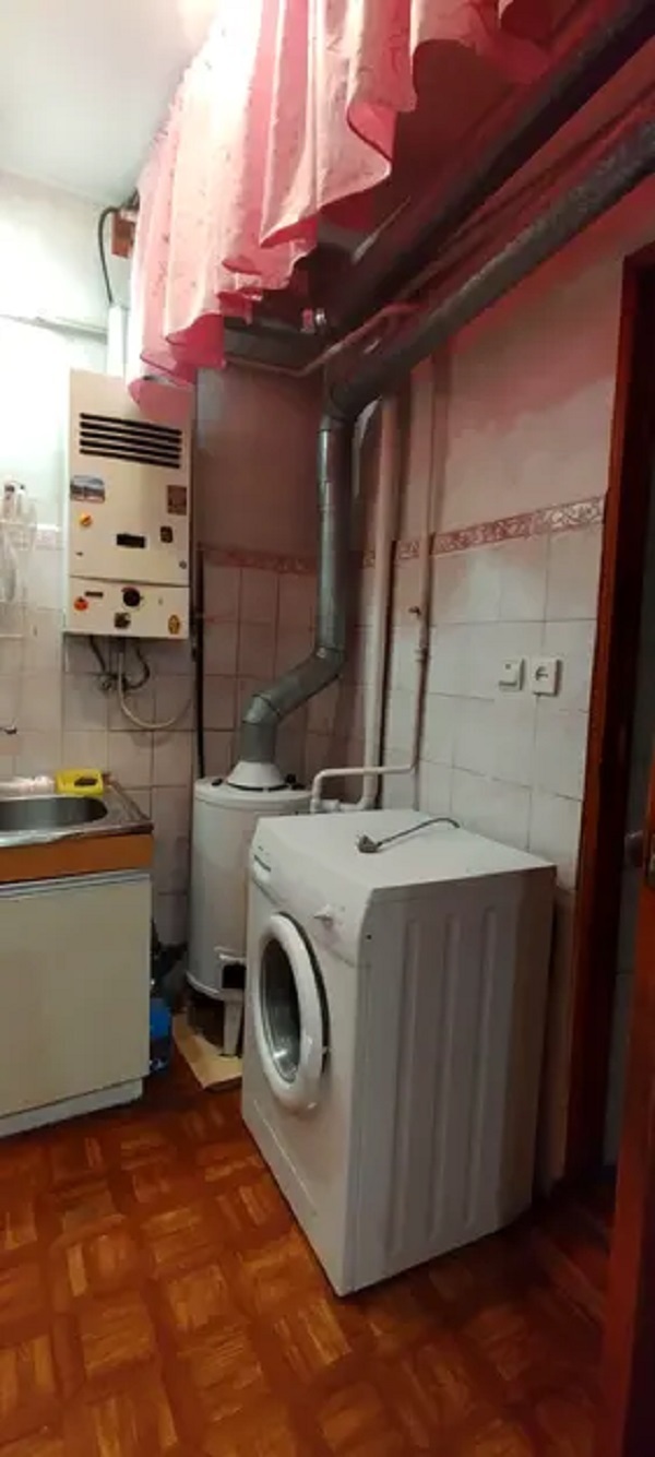 Продажа 3-комнатной квартиры 44 м², Гимназическая ул.
