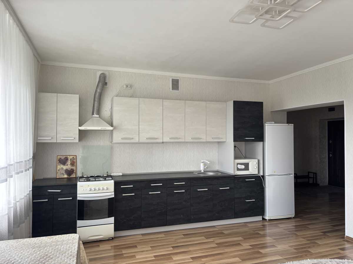 Продажа 3-комнатной квартиры 82 м², Новопрорезная ул.